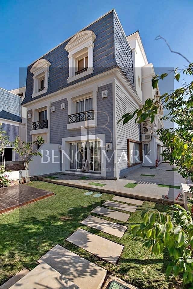 Townhouse villa, 185m, 3 rooms, for sale in Kingsway Compound, the new Mountain View project in October with installments over 8 years without interet 8