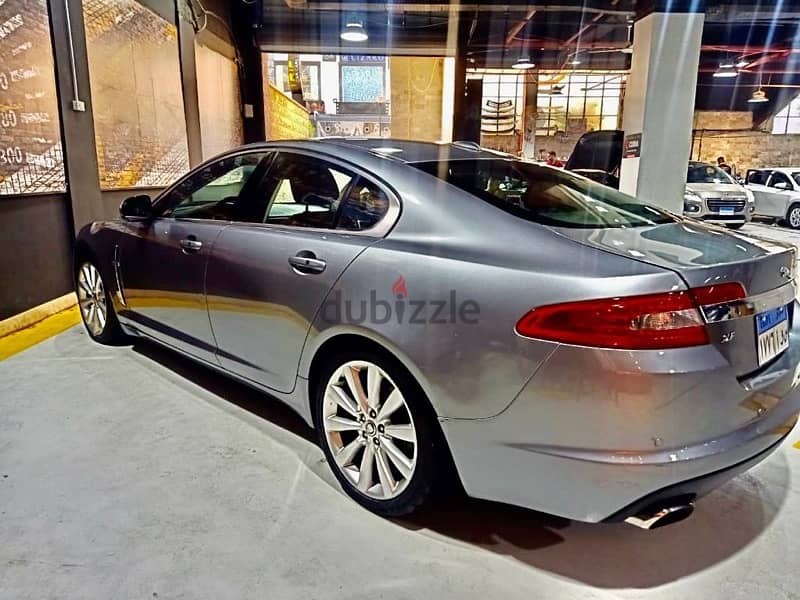 Jaguar XF 2011 5