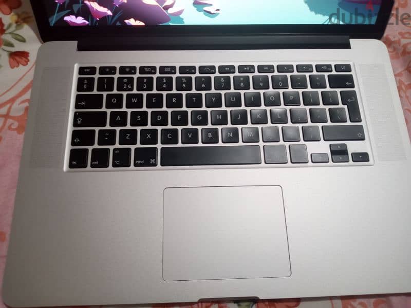 MacBook pro 2015.15 inch 4