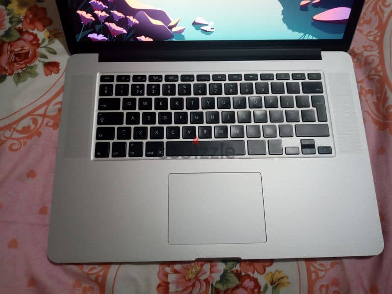 MacBook pro 2015.15 inch 5