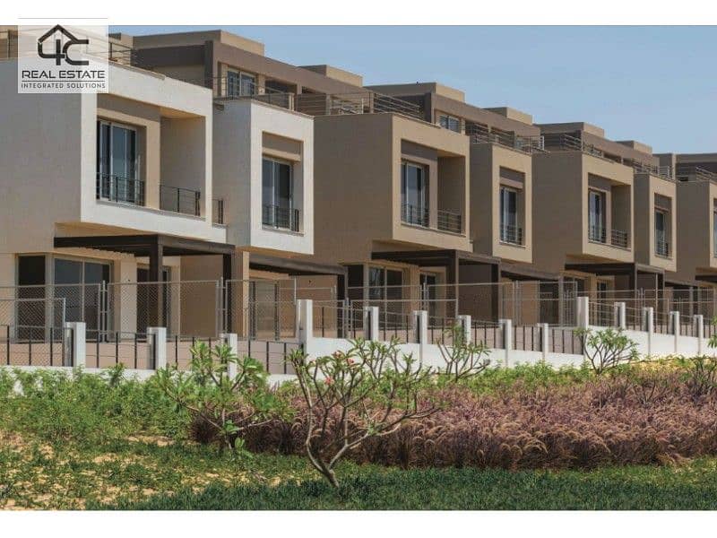 Fully finished townhouse in a prime location in the heart of New Cairo, overlooking the largest landscape 0