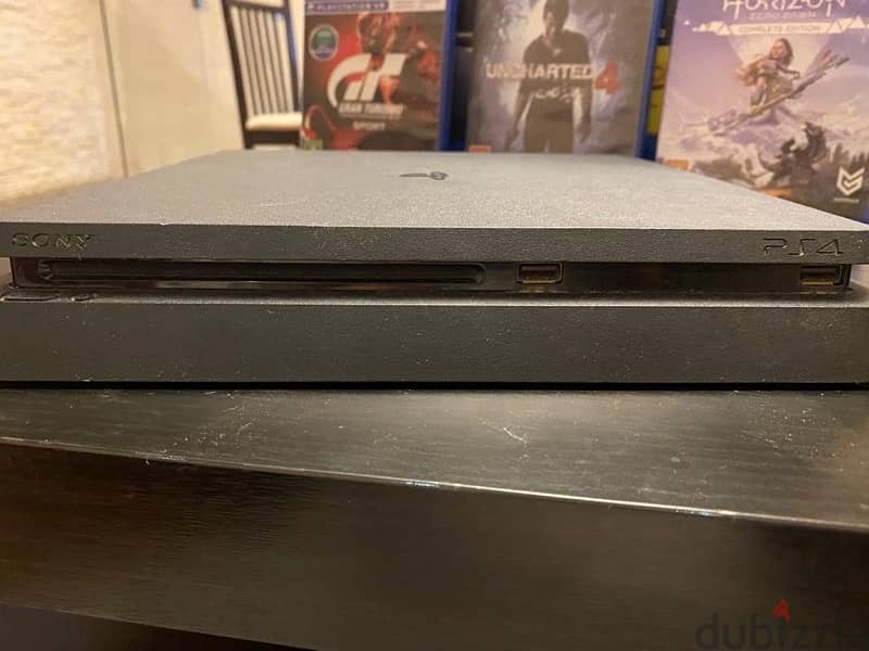 Playstation 4 slim 1