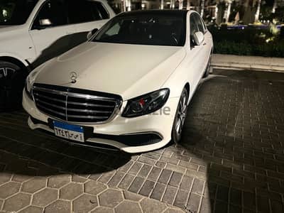 Mercedes-Benz E180 2018 Exclusive