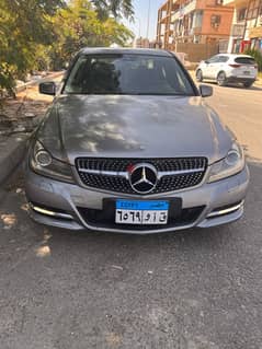 Mercedes-Benz C250 2012 0