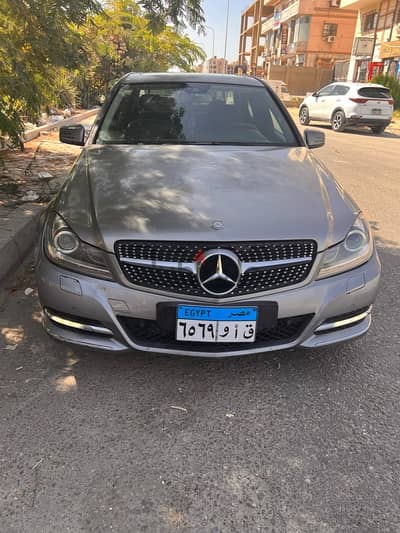 Mercedes-Benz C250 2012