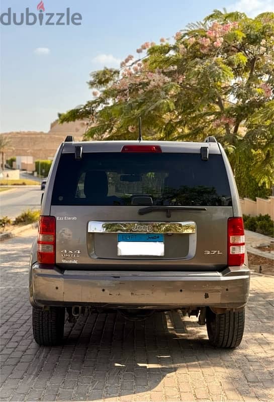 Jeep Cherokee 2009 1