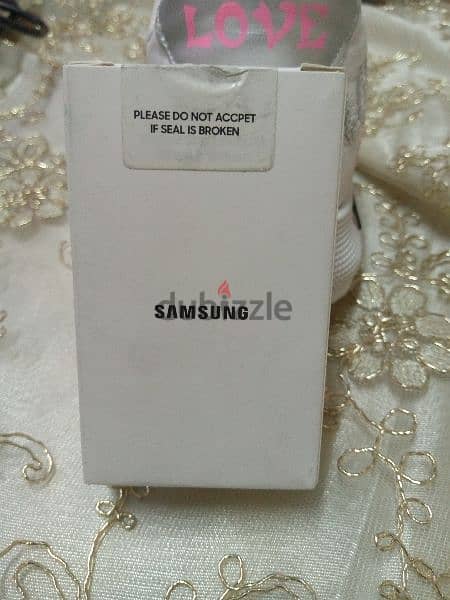 samsung fast charger ( 15-25W) 1