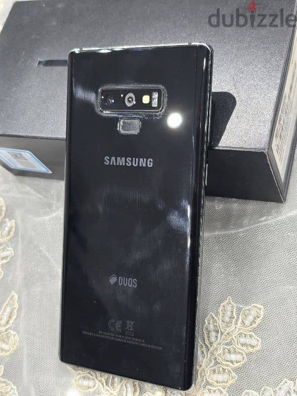 سامسونج نوت ٩ أسود بحالة ممتاااازة samsung note 9 5