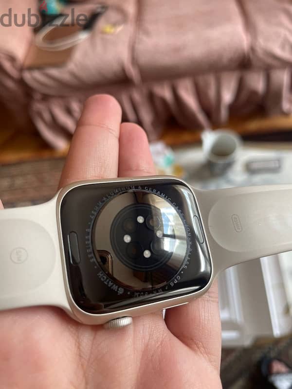 apple watch series 8 45mm starlight from the UAE 4