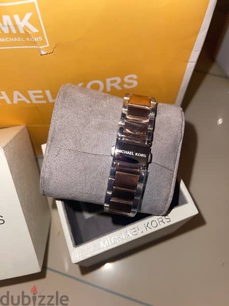 Micheal Kors Watch-Rose gold in silver 4