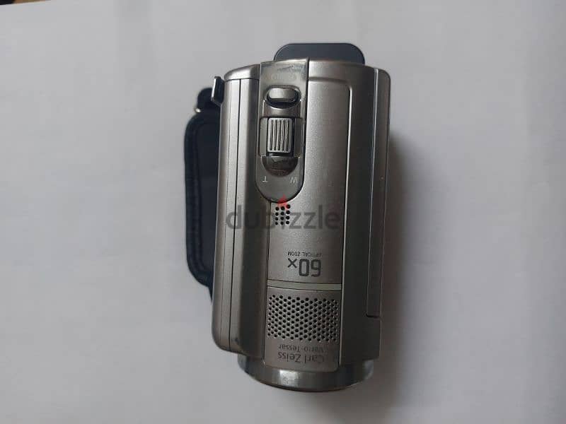 Sony Handycam DCR-SR68 2