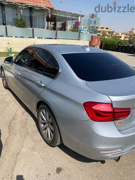 BMW 318i 2018 luxury 3