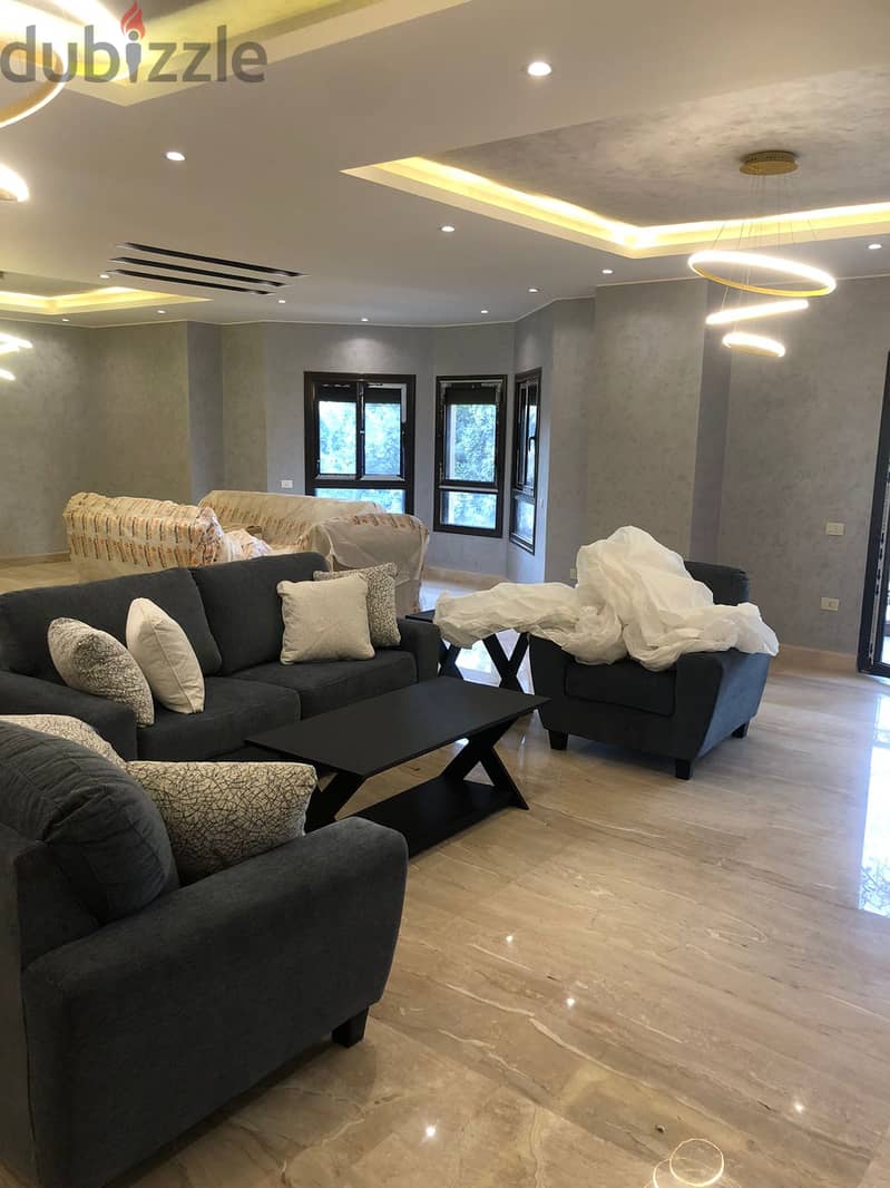  Fully Furnished Ultra-Modern Apartment for Rent 7