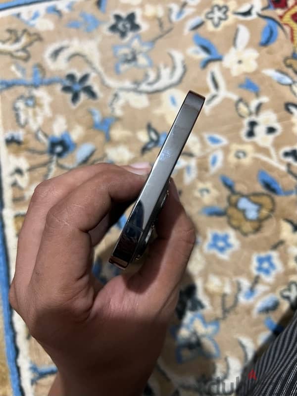 iPhone 13 pro max 256gبدون علبة 2