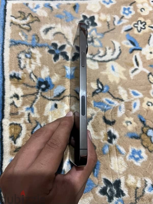 iPhone 13 pro max 256gبدون علبة 4