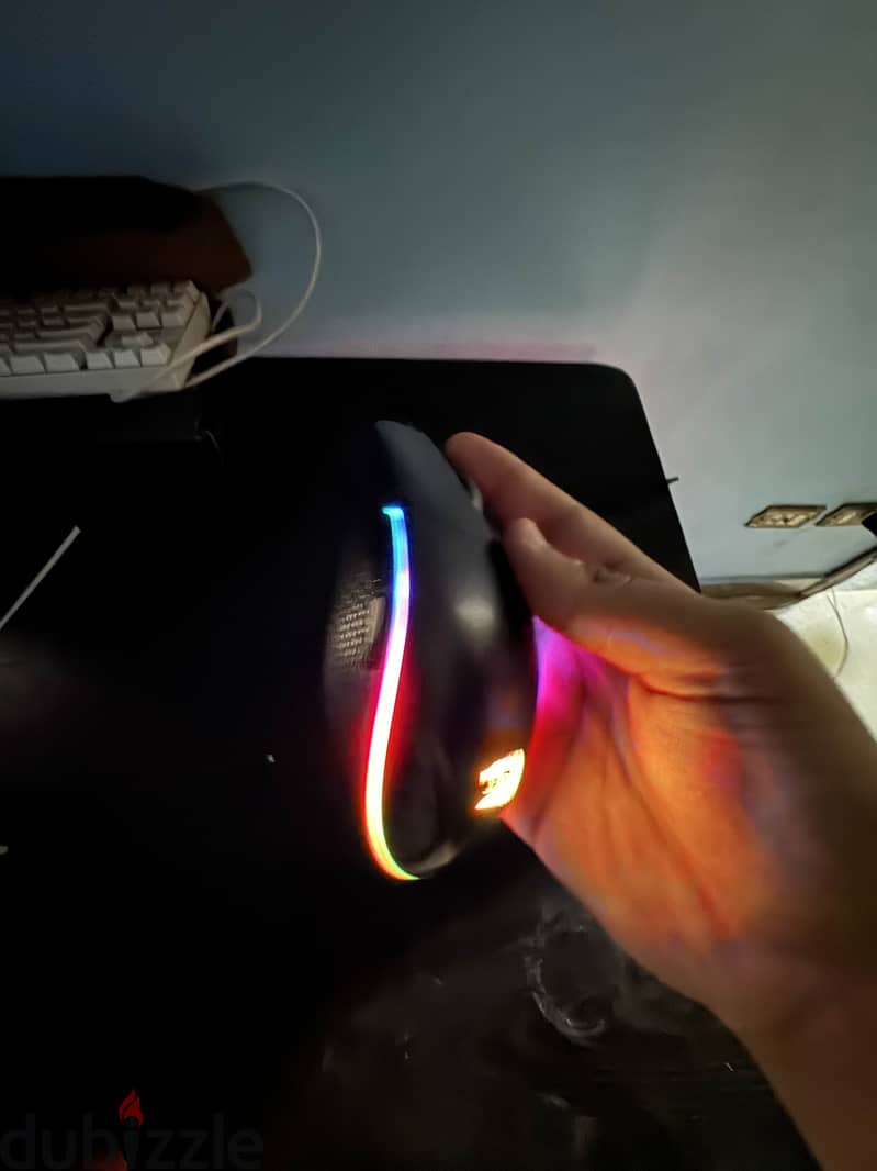 Redragon Mouse M719 RGB 4