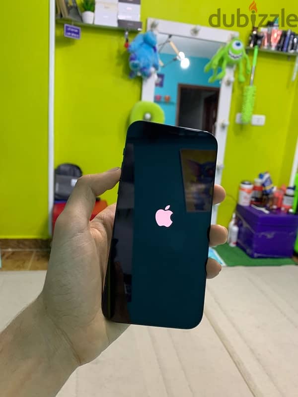 iPhone 12 Pro خطين 1