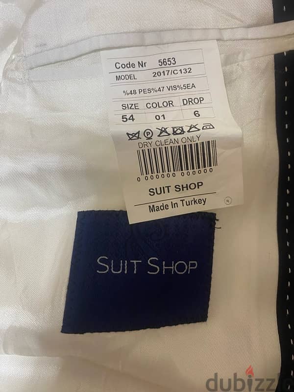 بدلة عريس كامله ٥ قطع من suit shop لبسه واحده فقط حاله ممتازة ب٣٥٠٠ 2