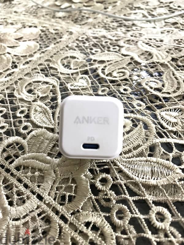 شاحن anker 20 W 1