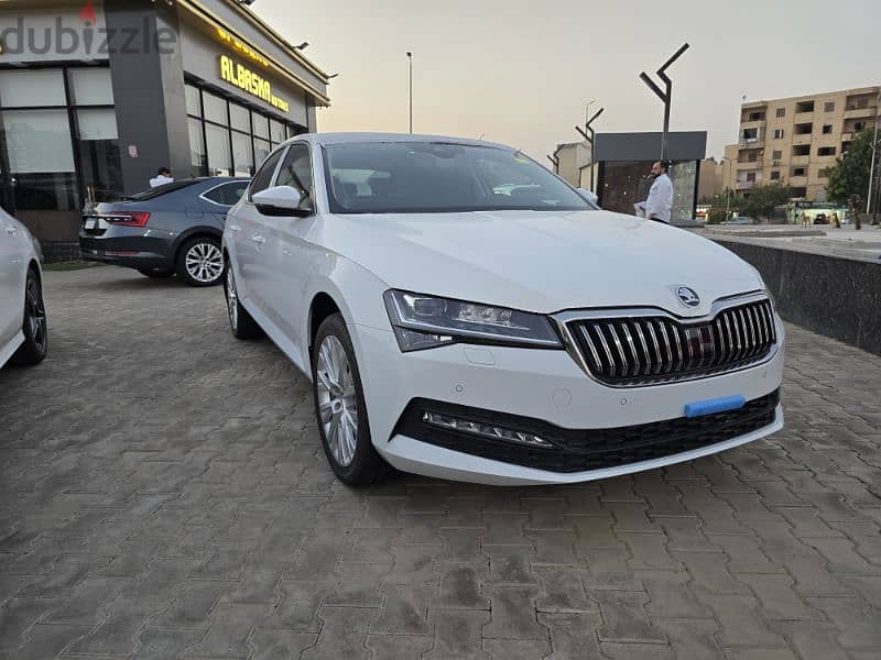 2024 Skoda Superb (Ambition)سكودا سوبرب 2024 زيرو فاتوره ضمان الوكيل 1