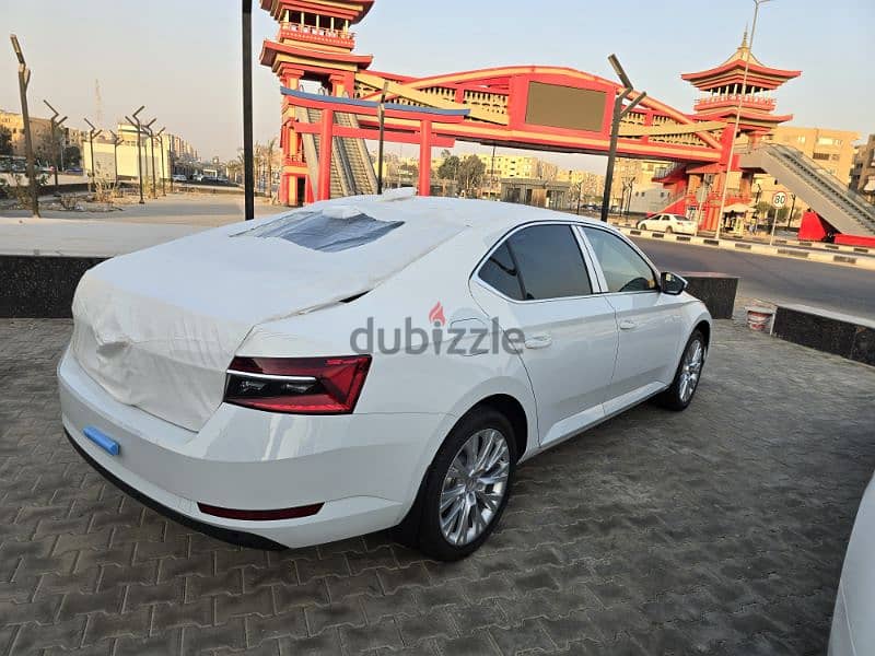 2024 Skoda Superb (Ambition)سكودا سوبرب 2024 زيرو فاتوره ضمان الوكيل 4