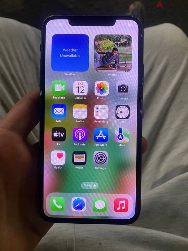 iphone 11pro max  مستعمل ويعمل بحاله جيده 3