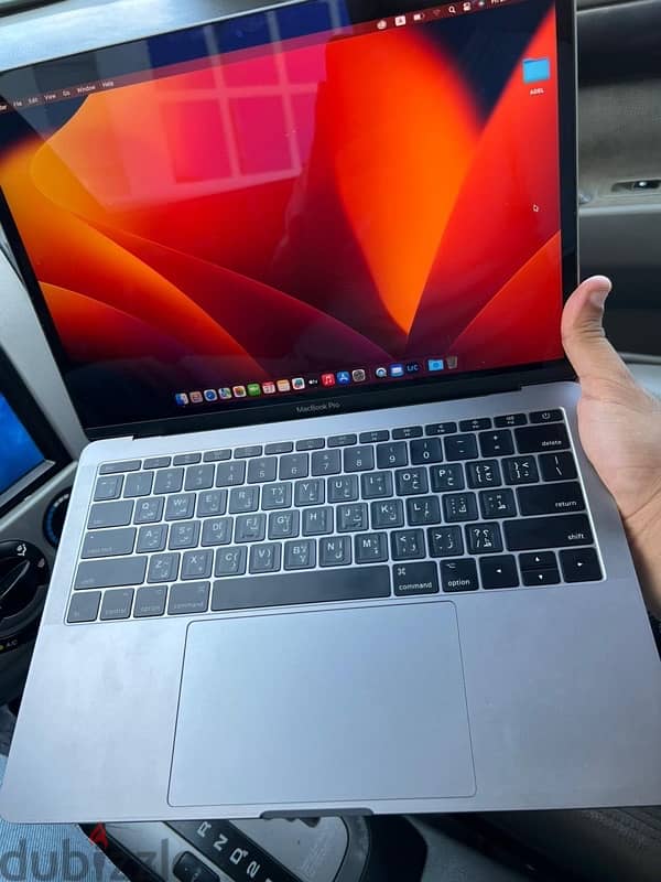 macbook pro 2017 (13.2 in) 1