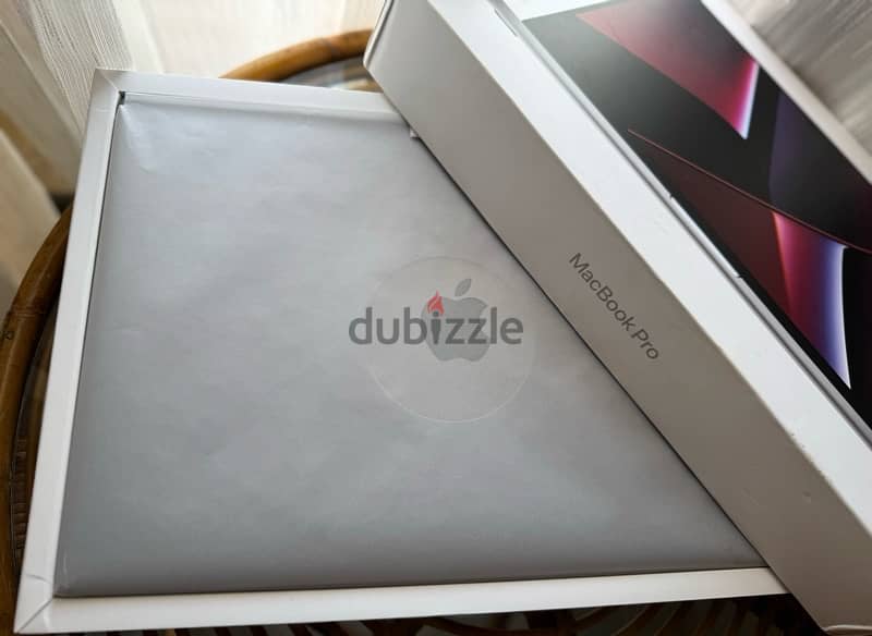 MacBook Pro M2 pro 16 2023 1TB مشحون ٢٢ مره !! 1