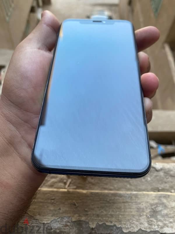 iPhone X max خطين 1