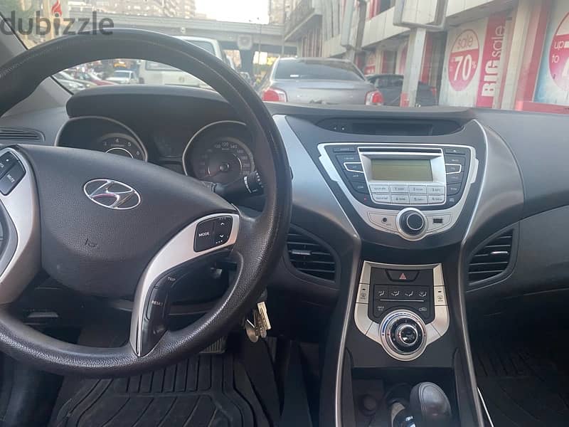 Hyundai Elantra 2012 5