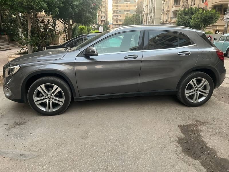 Mercedes-Benz GLA 200 2019 2