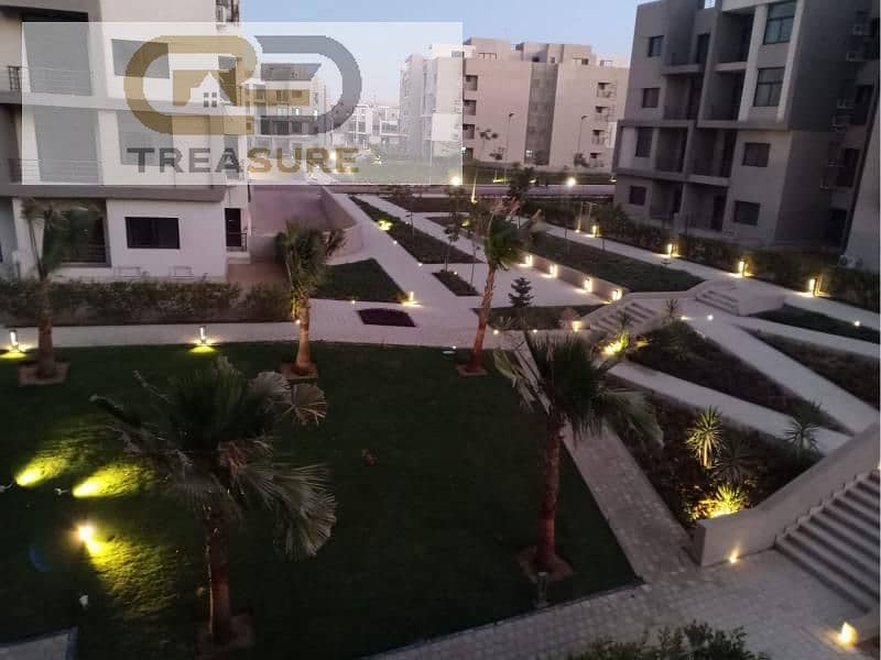 شقة للإيجار مفروشة بموقع متميز  في فيفث سكوير - Fifth Square - التجمع الخامس 12