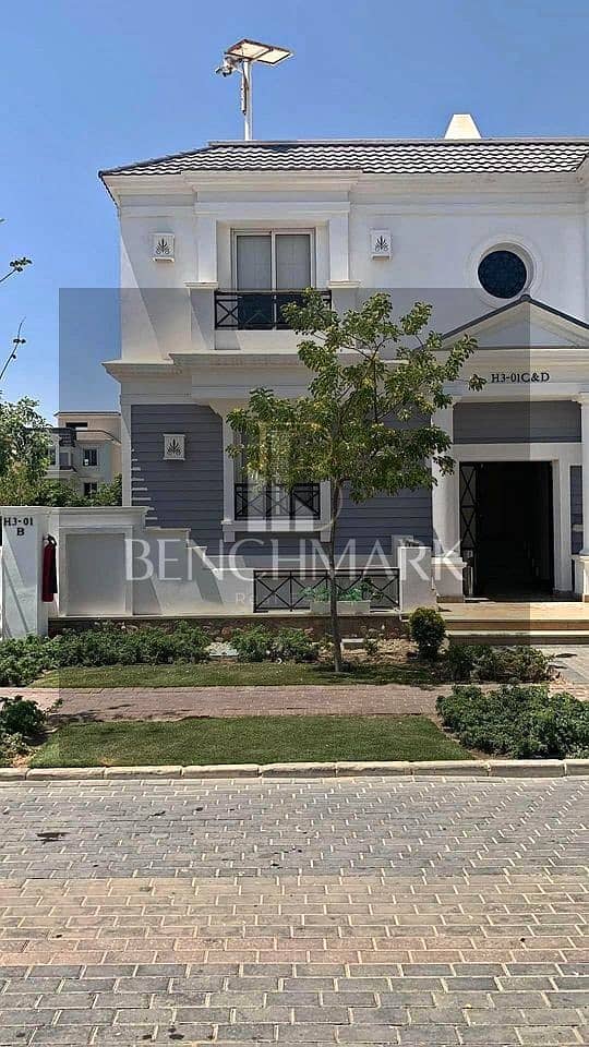 Villa for sale 4Bdr in Mountain View 4 October Compound delivery soon in installment Lake View next to Mall of Arabia and the entrance to Sheikh Zayed 4