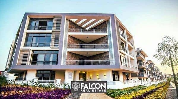 For sale, an apartment in Taj City Compound, next to Cairo International Airport, in the heart of the Fifth Settlement, 42% discount available in case 1