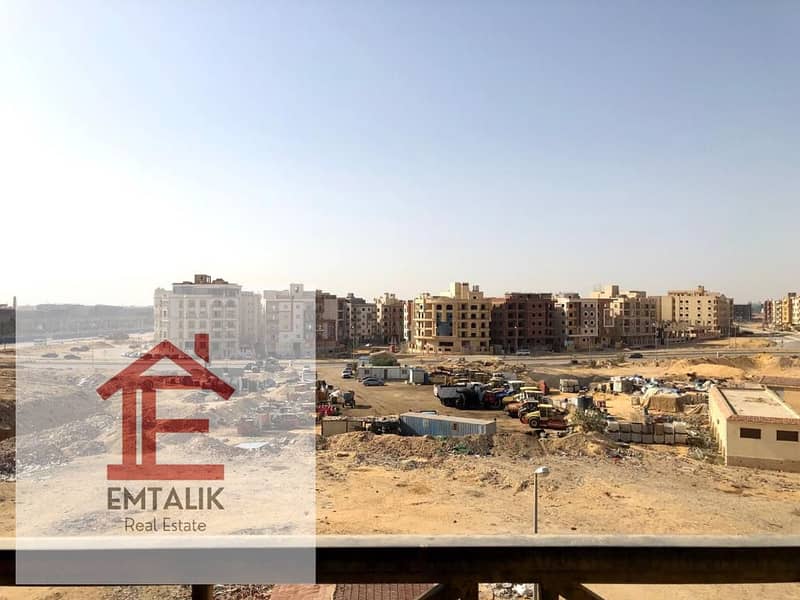 Apartment for sale in the Fifth Settlement in South Lotus, with an area of ​​175 square meters, overlooking a garden behind the New Cairo club 3