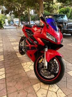 600 rr حاله ممتازه 2005