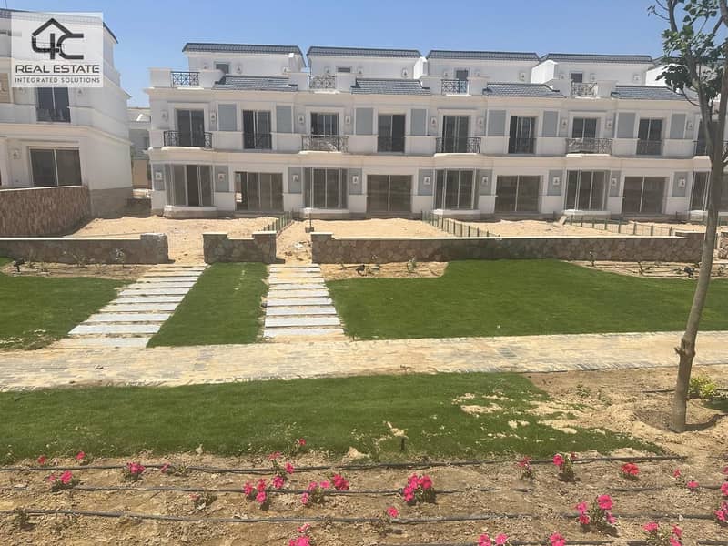 For sale, a townhouse villa with a garden, 210 sqm, ultra-finished, super luxury, Ready to move, 3 rooms, at the lowest price in the market 4