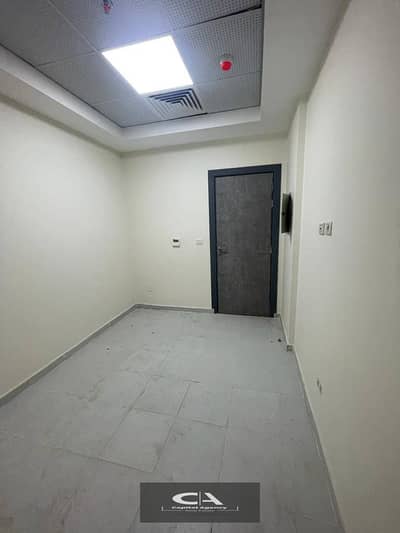 Clinic for rent 50 m in a distinctive medical mall in the Golden Square area, finished and with air conditioning in the Fifth Settlement