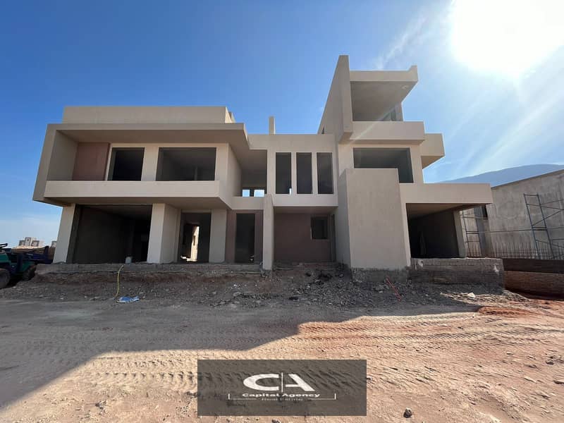 Own a fully finished twin house directly on the sea with a 33% discount on cash in Ain Sokhna & a 10% down payment in Majada El Galala _ Majada _ Iwan 0