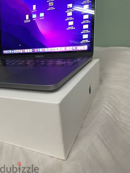 MacBook pro 2017 8