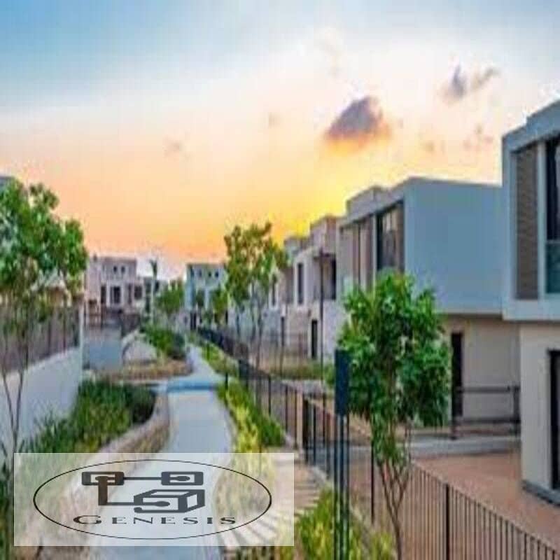 own a twin house in Sodic East Compound, located in the heart of El Shorouk City, with ultra-super-luxe finishing. 17