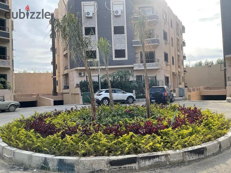 The last apartment for immediate delivery, 3 rooms, for sale with a down payment of 781 thousand pounds in the Fifth Settlement, in front of Mivida Co 1