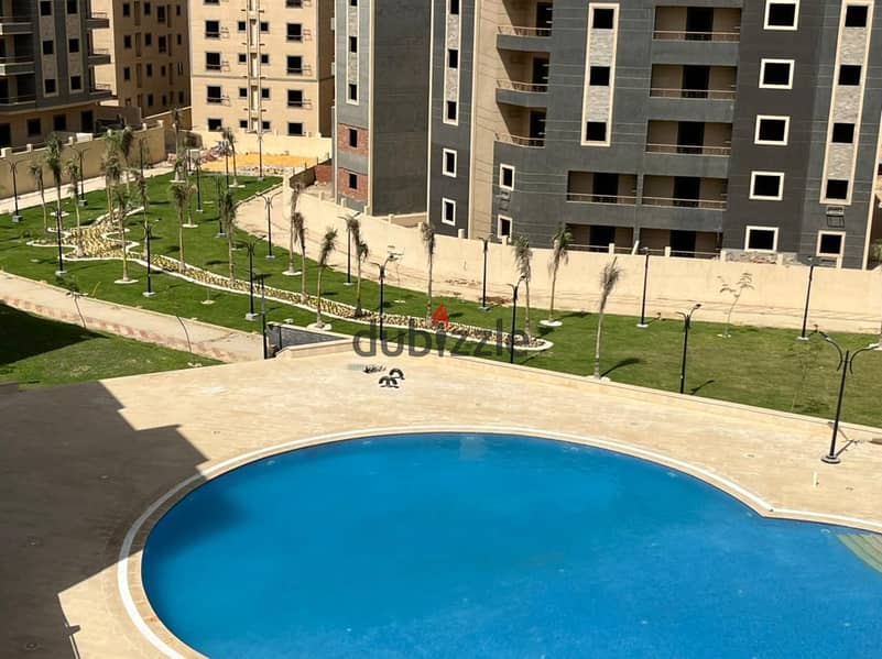 The last apartment for immediate delivery, 3 rooms, for sale with a down payment of 781 thousand pounds in the Fifth Settlement, in front of Mivida Co 4