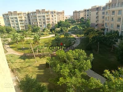 For sale in Madinaty 116m_ madinaty b11  3 rooms and 2 bathrooms - fourth floor  View Garden _ Bahri   I offer you the most excellence at the lowest p