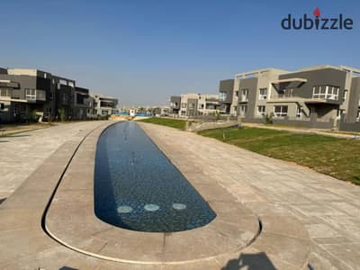 Apartment for sale in installments in October in a ground floor and two-storey building with a sea view on the landscape in Kian Compound in front of