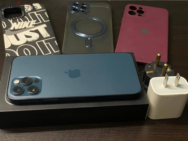 iPhone 12 pro with box & 4 gifts 1