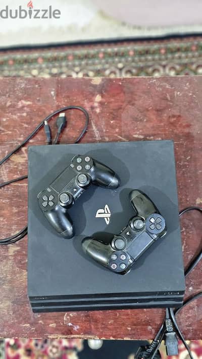 Playstation 4 pro 1 tera with two daulshock