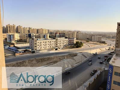 For sale, a 3-bedroom apartment with an open view, second row on Al-Saada Street, next to Maadi Dunes, Zahraa Al-Maadi