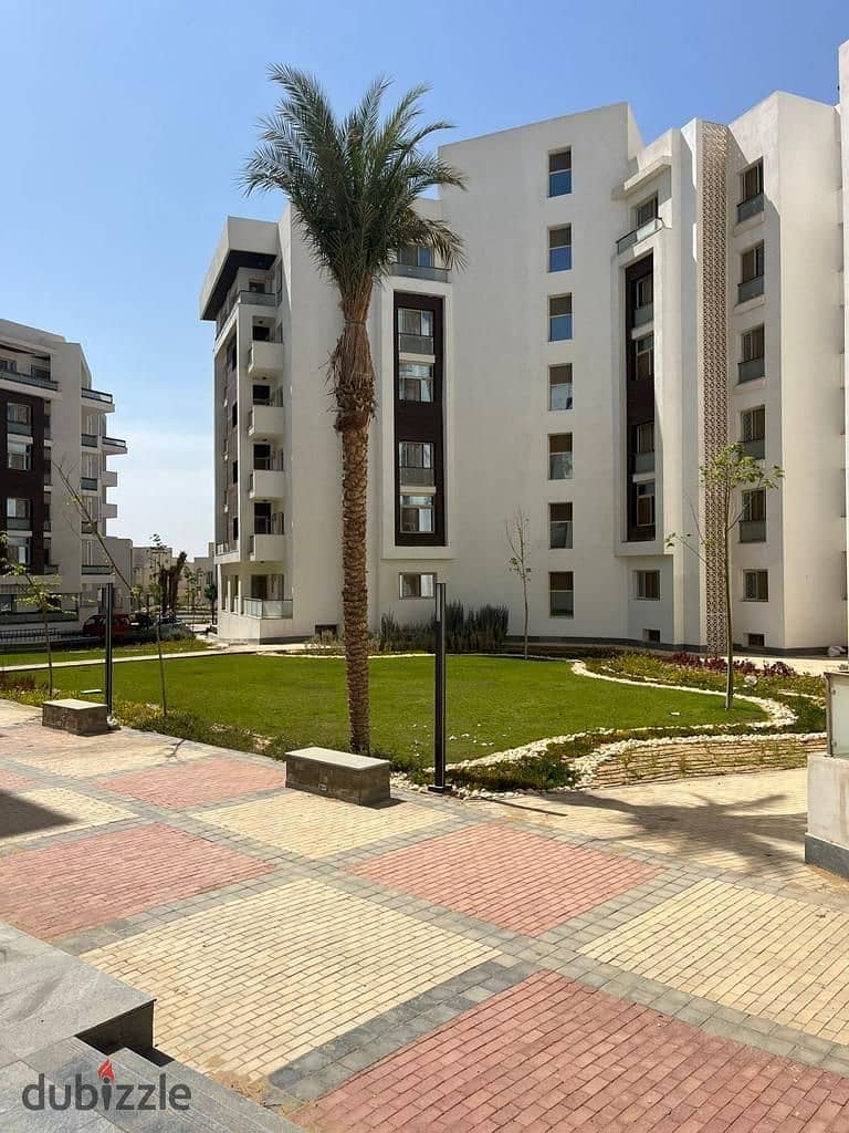 The last apartment, immediate delivery, two rooms, for sale, with a down payment of 780 thousand pounds, inside a compound in the Fifth Settlement, in 20