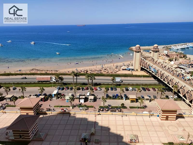 Penthouse for sale, Ready to move, for sale in Porto Sokhna, 330 square meters, 4 bedrooms, direct view on the sea, at the lowest price in the market 3